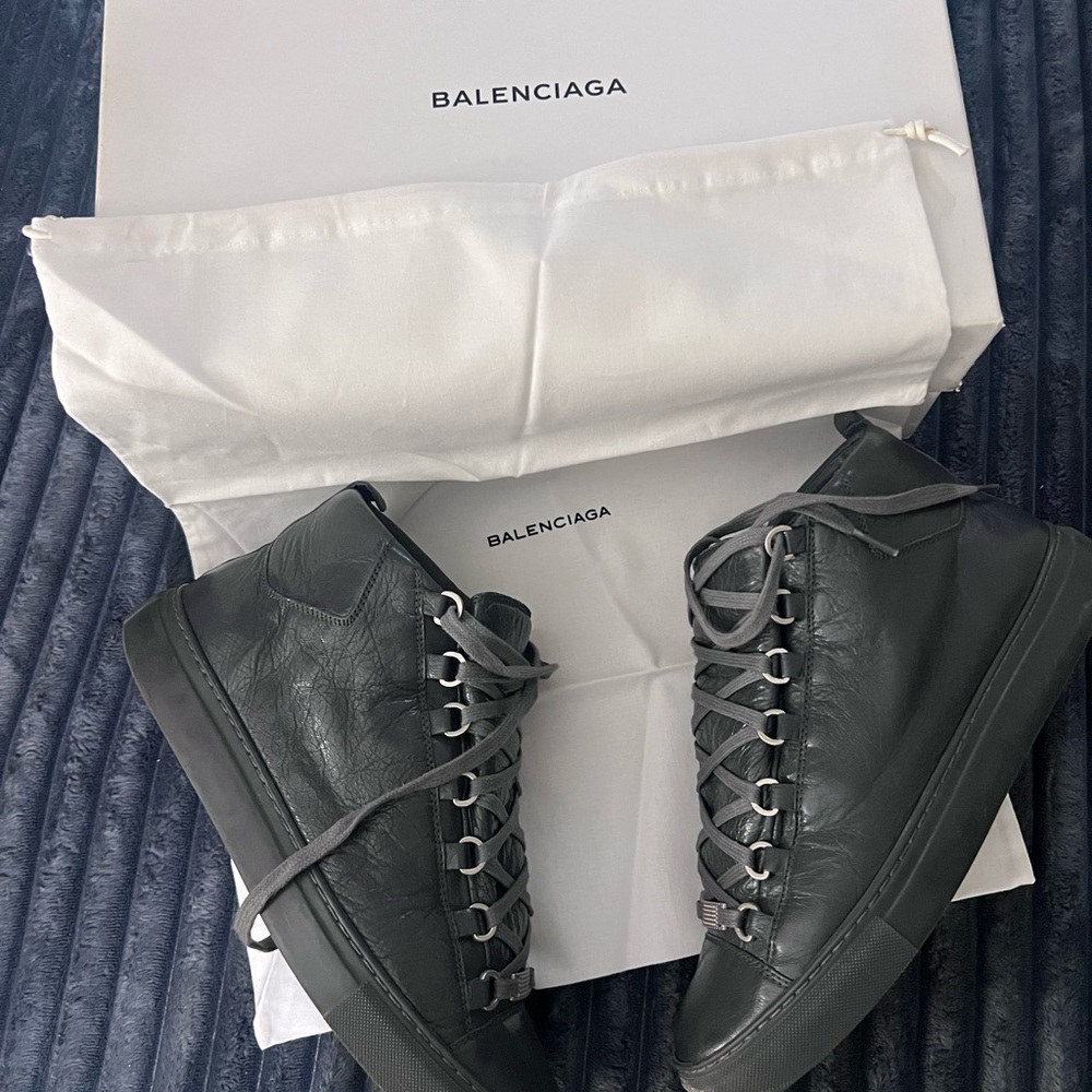 Balenciaga Men's Dark Gray Leather Sneakers - Picture 2 of 5